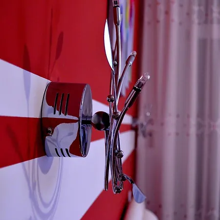 Couette-café Domus 4*