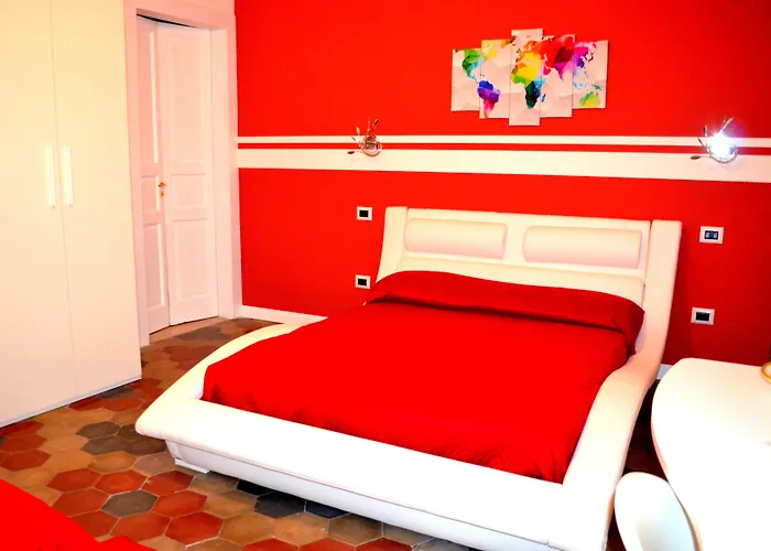 Domus Bed & Breakfast 4*